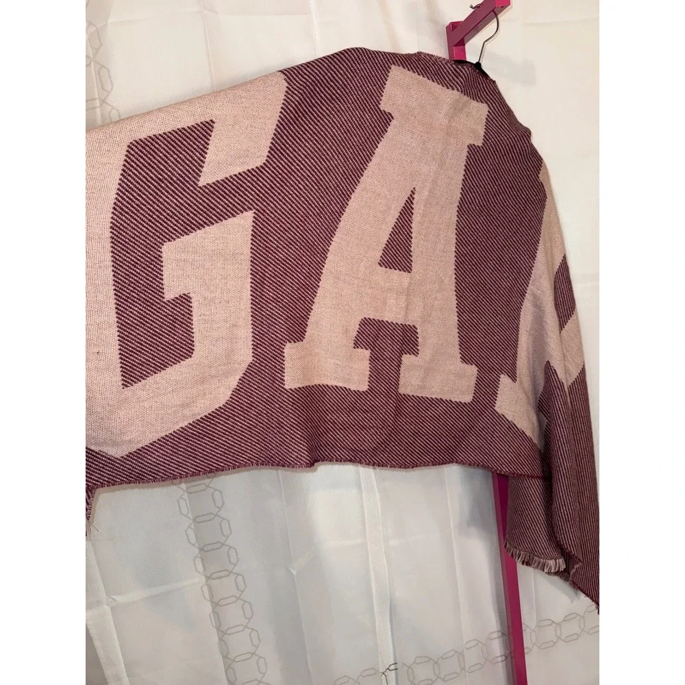 GAP‎ Women One Size Maroon Beige Letter Print Fringe Scarf Wrap Shawl